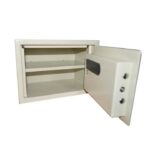 ⁦خزنة نقود ديجيتال إلكترونية من OKA مقاومة للحريق والسرقة بقفل كومبينيشن – وزن 8 كجم – موديل OKA-2536⁩ - الصورة ⁦5⁩