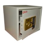 ⁦خزنة نقود ديجيتال إلكترونية من OKA مقاومة للحريق والسرقة بقفل كومبينيشن – وزن 9.5 كجم – موديل OKA-3038⁩ - الصورة ⁦4⁩