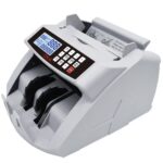 ماكينة عدّ النقود OKA مزوّدة بخاصية جمع الفئات
مع شاشة خارجية رقمية
موديل OKA-V310