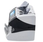 ⁦ماكينة عدّ وفرز العملات OKA
لعدّ وفرز العملات المختلفة وكشف التزوير
(الدولار – اليورو – اليوان الصيني – الليرة التركية)
مع إمكانية إضافة أي عملة أخرى حسب احتياجك
موديل OKA-MIX105⁩ - الصورة ⁦5⁩