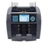 ⁦ماكينة عدّ وفرز العملات OKA
لعدّ وفرز العملات المختلفة وكشف التزوير
(الدولار – اليورو – اليوان الصيني – الليرة التركية)
ويمكن إضافة أي عملة أخرى حسب احتياجك
موديل OKA-MIX104⁩ - الصورة ⁦2⁩