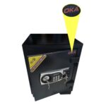⁦خزنة أموال إلكترونية مصفحة من OKA
مقاومة للحريق والسرقة
مزودة بقفل كومبيونيشن (Combination Lock)
الوزن: 58 كجم
موديل OKA-MC52⁩ - الصورة ⁦3⁩