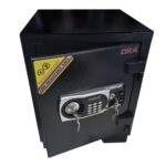 خزنة أموال إلكترونية مصفحة من OKA
مقاومة للحريق والسرقة
مزودة بقفل كومبيونيشن (Combination Lock)
الوزن: 58 كجم
موديل OKA-MC52