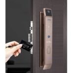 ⁦قفل الكالون الذكي مناسب لجميع أنواع الأبواب
يدعم بصمة الإصبع – كلمة المرور – المفتاح – فتح الوجه – وكارت الشفرة
ويمكن التحكم فيه بالكامل من خلال الموبايل
لون ذهبي⁩ - الصورة ⁦2⁩