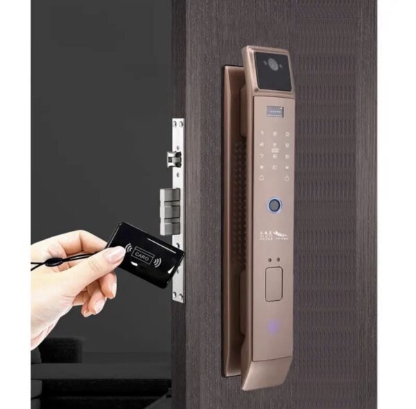 ⁦قفل الكالون الذكي مناسب لجميع أنواع الأبواب
يدعم بصمة الإصبع – كلمة المرور – المفتاح – فتح الوجه – وكارت الشفرة
ويمكن التحكم فيه بالكامل من خلال الموبايل
لون ذهبي⁩ - الصورة ⁦2⁩