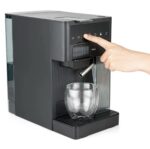 ⁦ماكينة قهوة بالكبسولات والبن المطحون من OKA
لصناعة الإسبريسو والكابتشينو واللاتيه
موديل OKA C100⁩ - الصورة ⁦5⁩