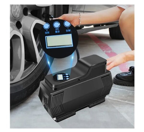 ⁦منفاخ هواء مزود بكشاف اضاءة – لاطارات السيارات والدراجات والكرات و الاطواق العائمة يعمل علي ولاعة السيارة أو البطارية / NBX65⁩ - الصورة ⁦4⁩