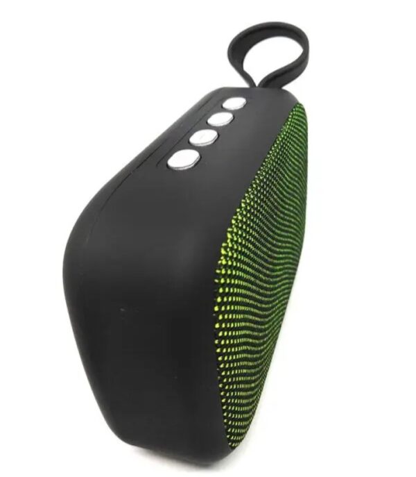 ⁦سماعة بلوتوث M5 صغيرة الحجم صوت ثلاثي الأبعاد – مكالمات – راديو Fm – منفذ USB – منفذ لكارت الميموري – شكل كلاسيكي متواقفة مع جميع الاجهزة لون أخضر⁩ - الصورة ⁦5⁩