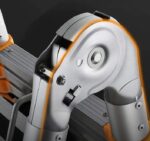 ⁦سلم فولاز كربوني تليسكوبي مستورد متداخل الاجزاء قابل للتعديل – طول 2.5 متر قابل للانحناء 360 درجة / موديل YT-CTM250⁩ - الصورة ⁦5⁩