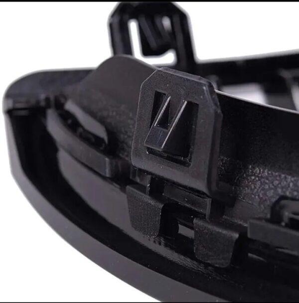 ⁦2 قطعة من الشبكة الامامية لسيارة BMW 3 Series F30 ( 13-19 ) / لون اسود لامع⁩ - الصورة ⁦3⁩