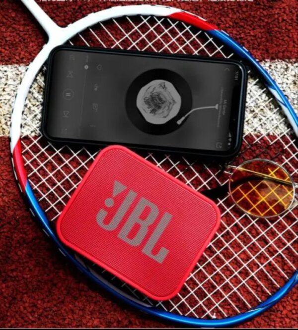 ⁦سماعة جي بي ال المحمولة بلوتوث وميكروفون وراديو FM ومكان لكارت الميموري متوافق مع الموبايل والكمبيوتر لون أحمر⁩ - الصورة ⁦4⁩