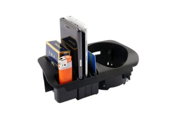 ⁦حامل اكواب مياه وبطاقات وموبايل ومحافظ لمرسيدس New E Class 2016-2019⁩ - الصورة ⁦2⁩