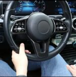 ⁦إطار عجلة القيادة لمرسيدس متوافق مع سيارات مرسيدس E , C , A Class موديل 2019 – 2023 / لون كربون⁩ - الصورة ⁦3⁩